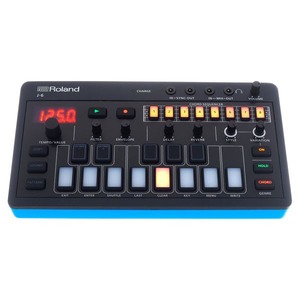 Аналоговый синтезатор Roland J-6