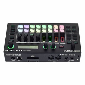 Процессор эффектов Roland MC-101