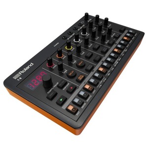 Драм-машина Roland T-8