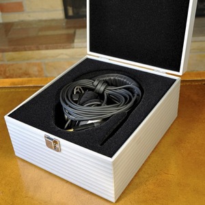 Чехол для наушников Beyerdynamic Aluminum headphone storage case