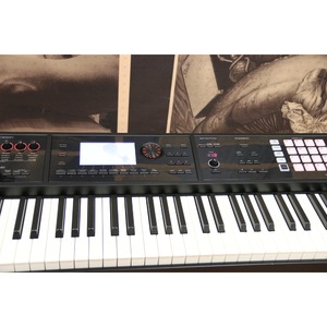 Цифровой синтезатор Roland FA-08
