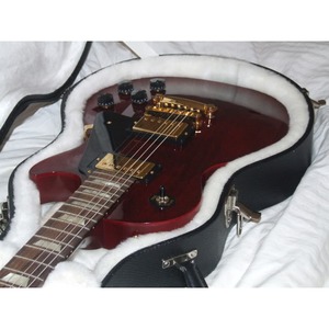 Электрогитара Gibson Custom Les Paul Custom Wine