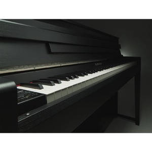 Пианино цифровое Yamaha CLP-585B