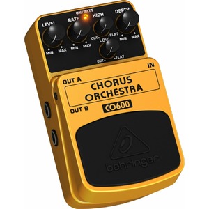 Гитарная педаль эффектов/ примочка Behringer CO600