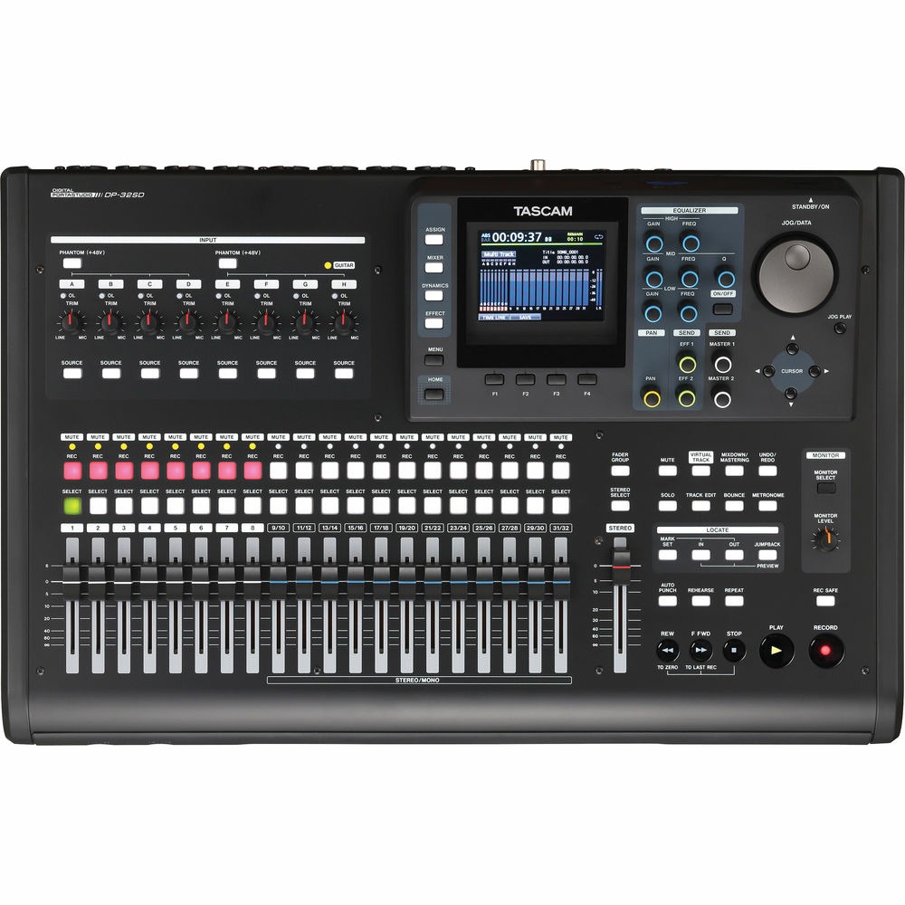 Студийный рекордер/проигрыватель TASCAM DP-32SD