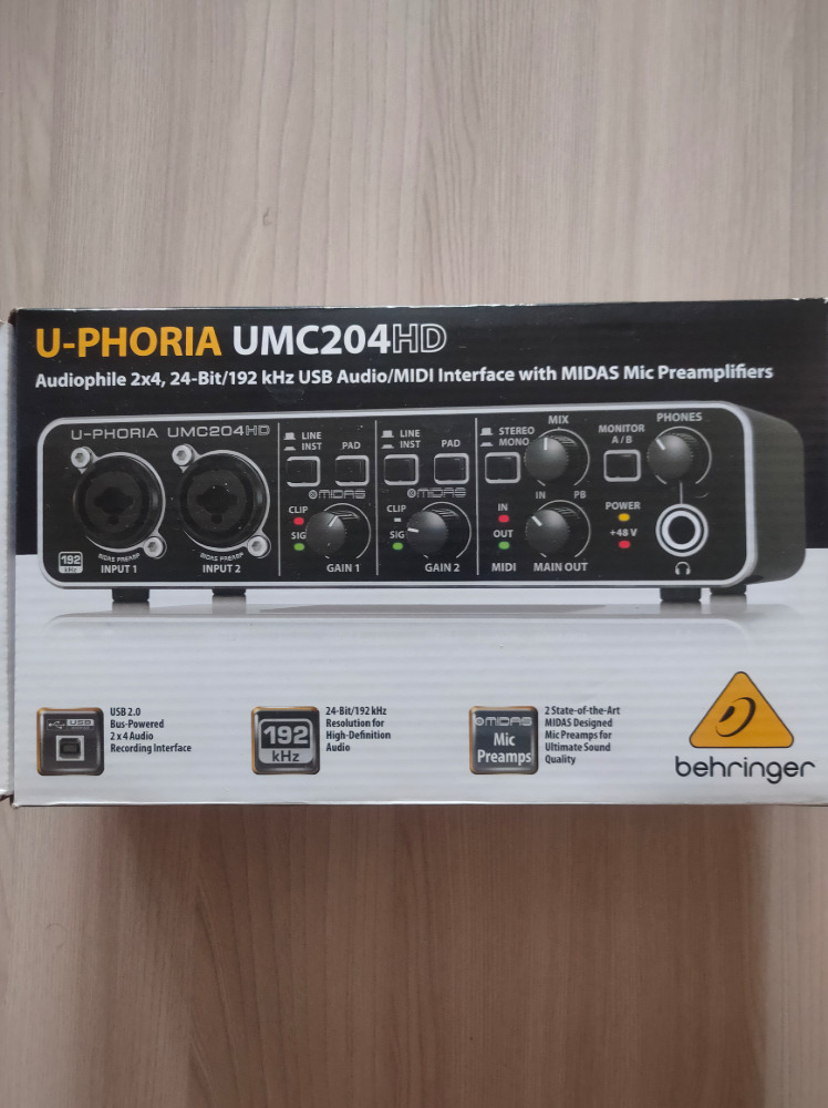 Внешняя звуковая карта behringer umc204hd